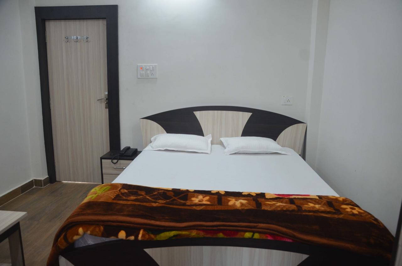 Hotel Pyara Palace Gaya Oda fotoğraf